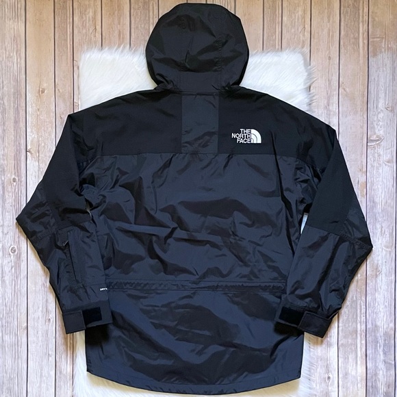 The North Face Men’s Karakoram DryVent Waterproof Jacket - Picture 7 of 10